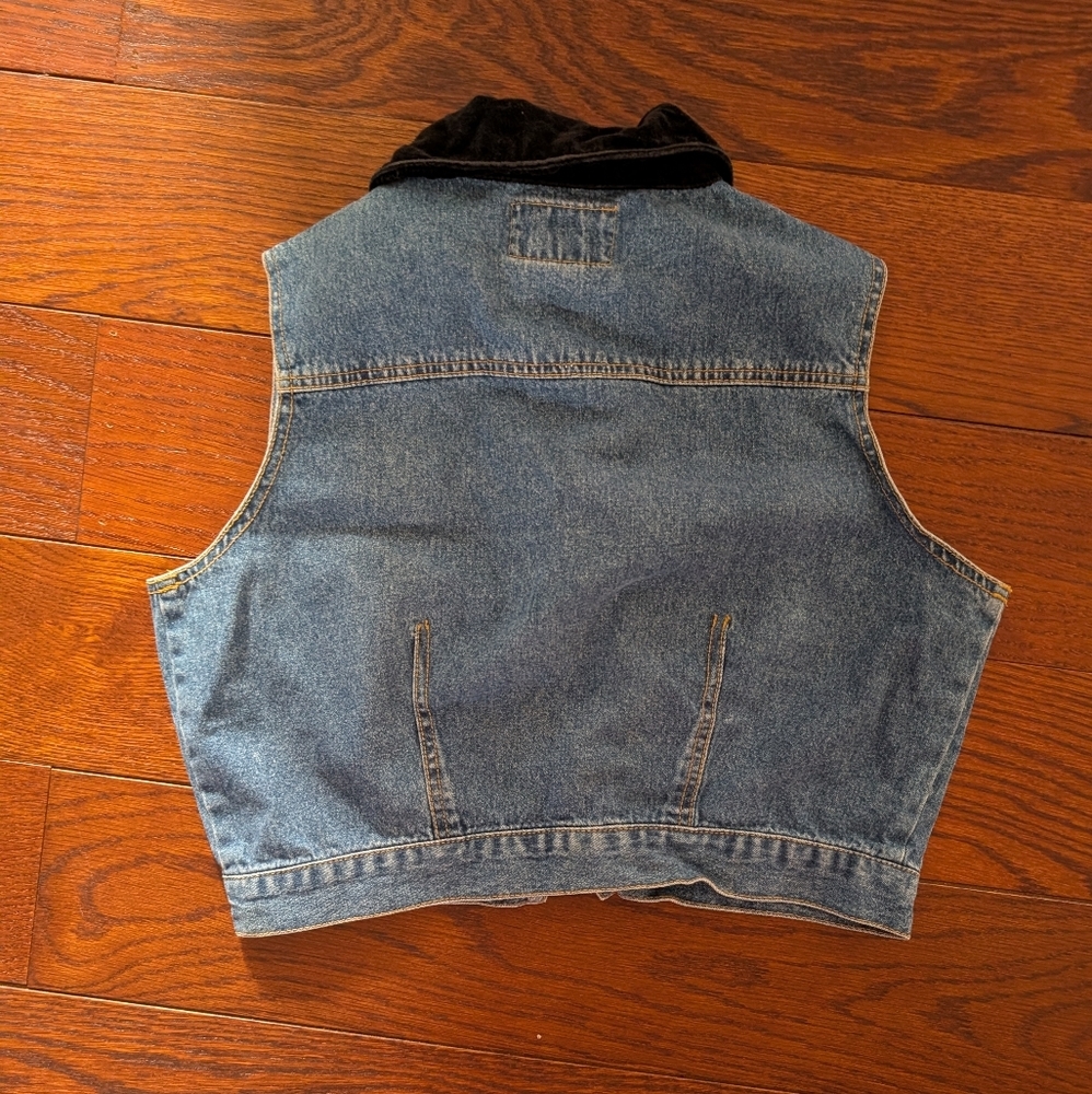 The Beverly Hills Denim Company - Vintage Denim Zip Up Vest With Velour Collar - Picture 4 of 7